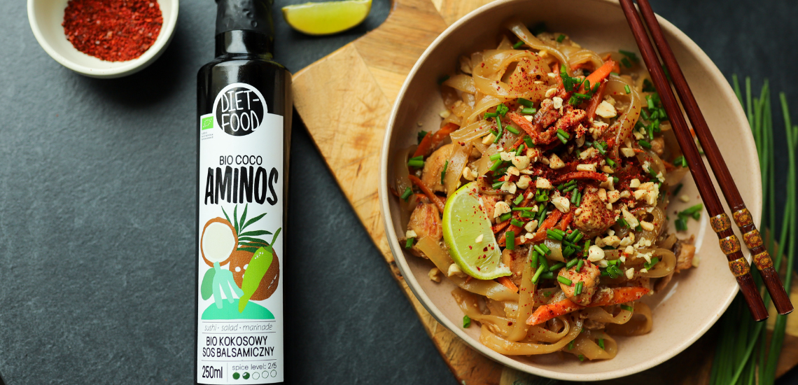 Pad Thai with Chicken and Konjac Noodles