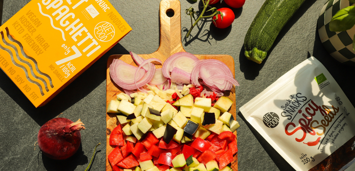 Fit konjac pasta with roasted vegetables and mozzarella